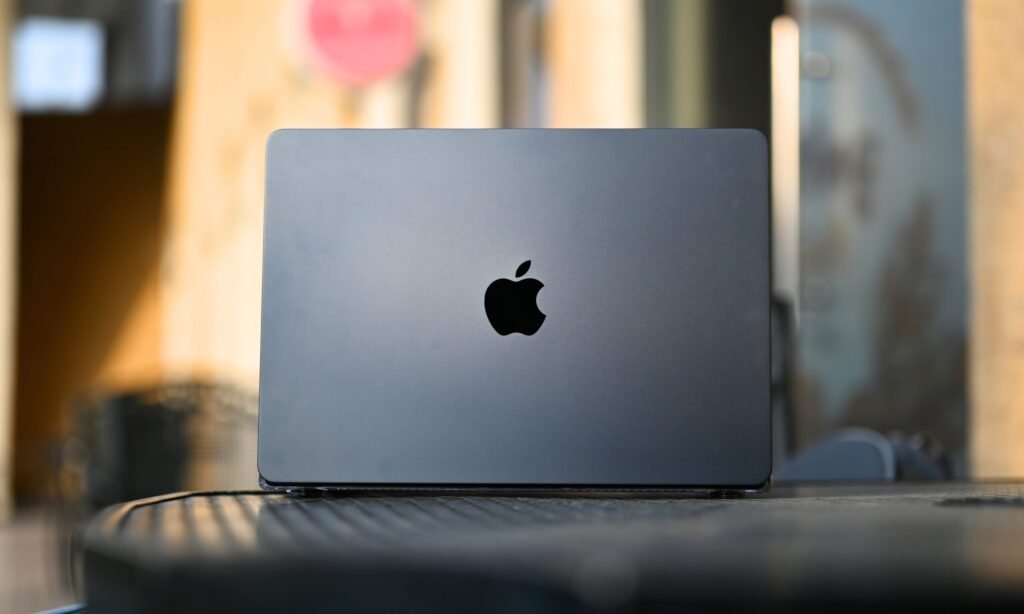 M1 and M5 MacBook Air laptops compared side by side